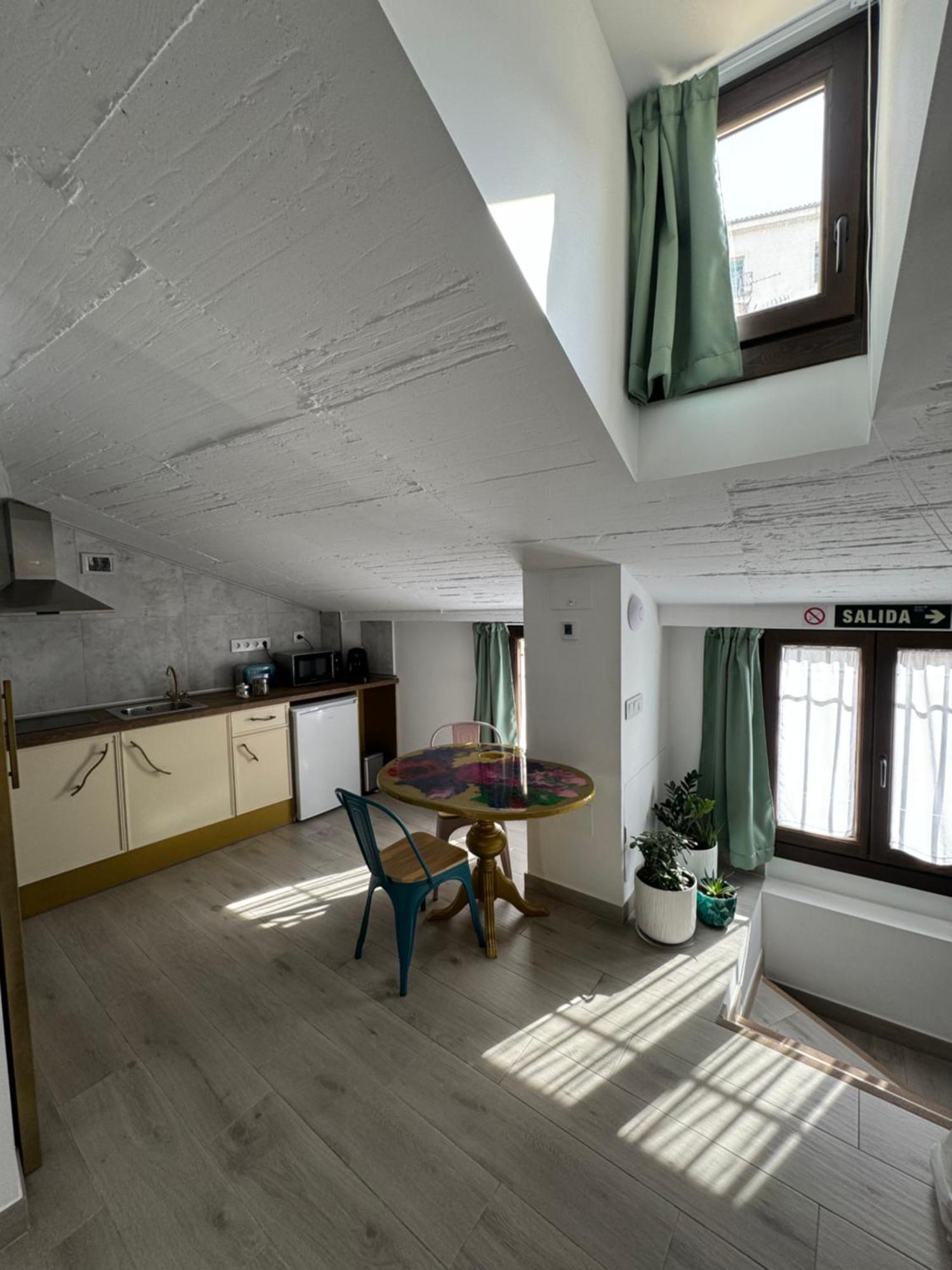 Ateneo Cuenca Suites Con Cocina En El Casco Historico Dış mekan fotoğraf
