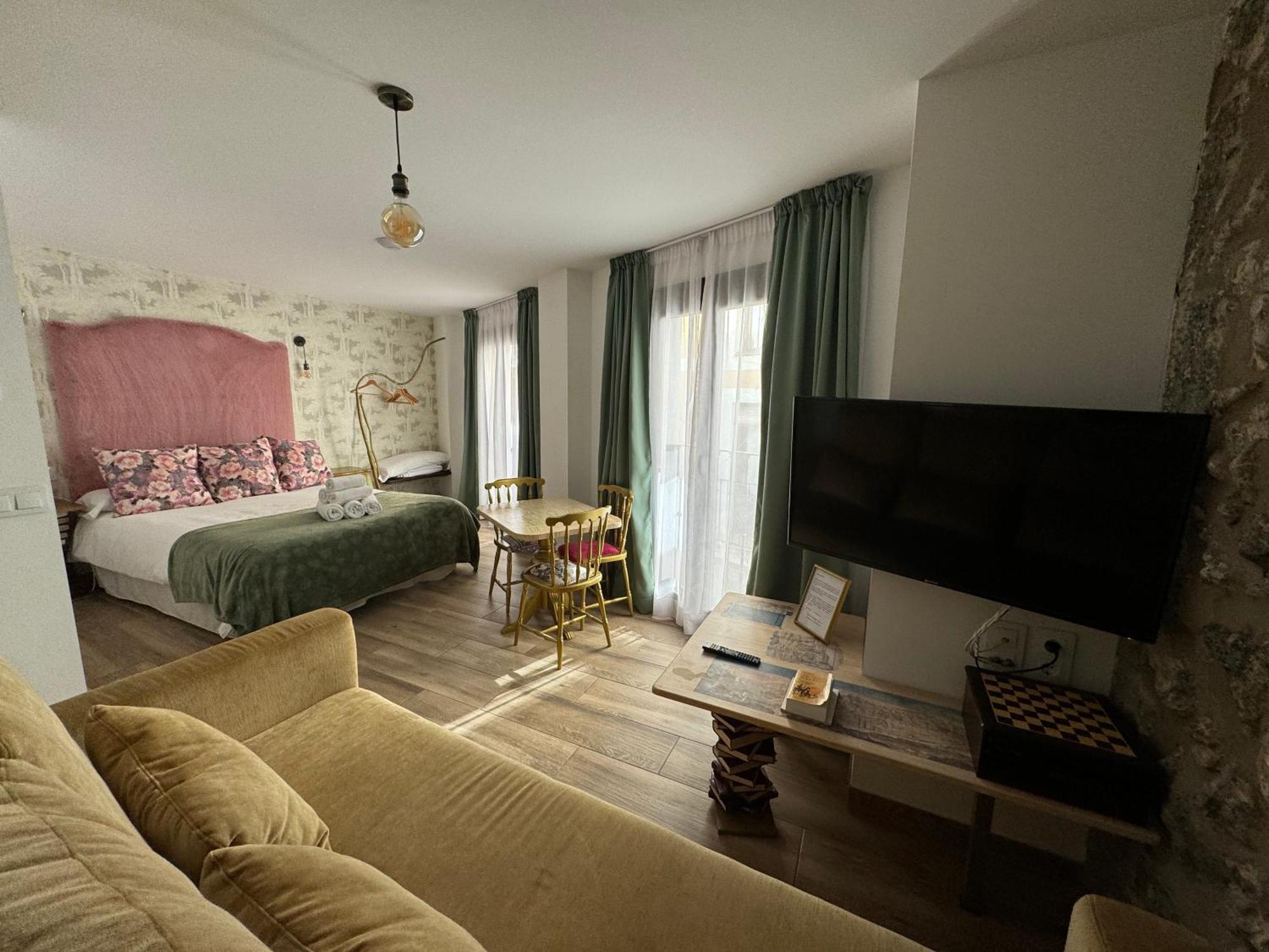Ateneo Cuenca Suites Con Cocina En El Casco Historico Dış mekan fotoğraf